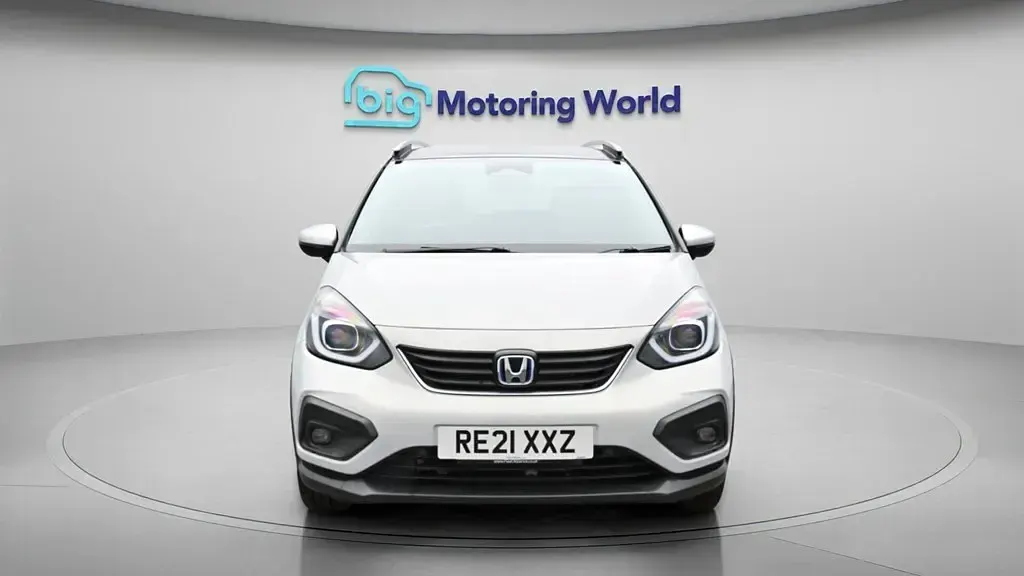 Second-hand Honda Jazz Hybrid 107 CP (78 kW) 2021 Alb Hatchback