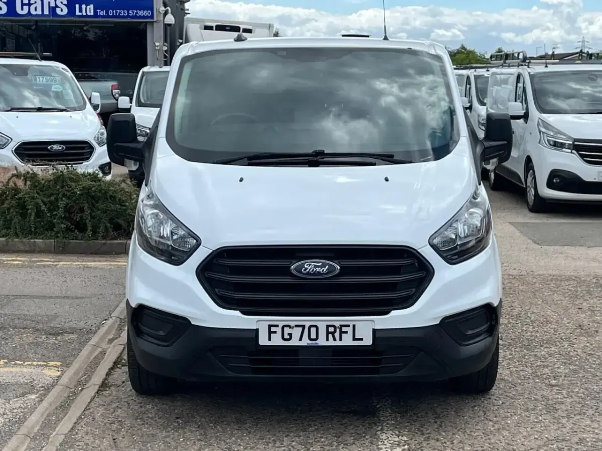 Used Ford Transit Custom 130 HP (95 kW) 2020 White Van
