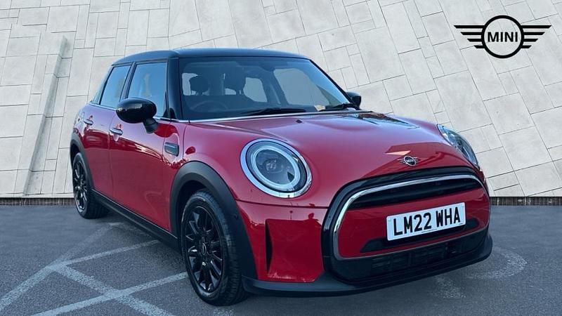 Used Mini Cooper Classic 134 HP (98 kW) 2022 Red Hatchback