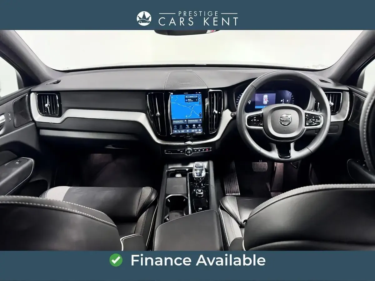Begagnad Volvo XC60 Plus 250 HK (183 kW) 2022 Silver SUV