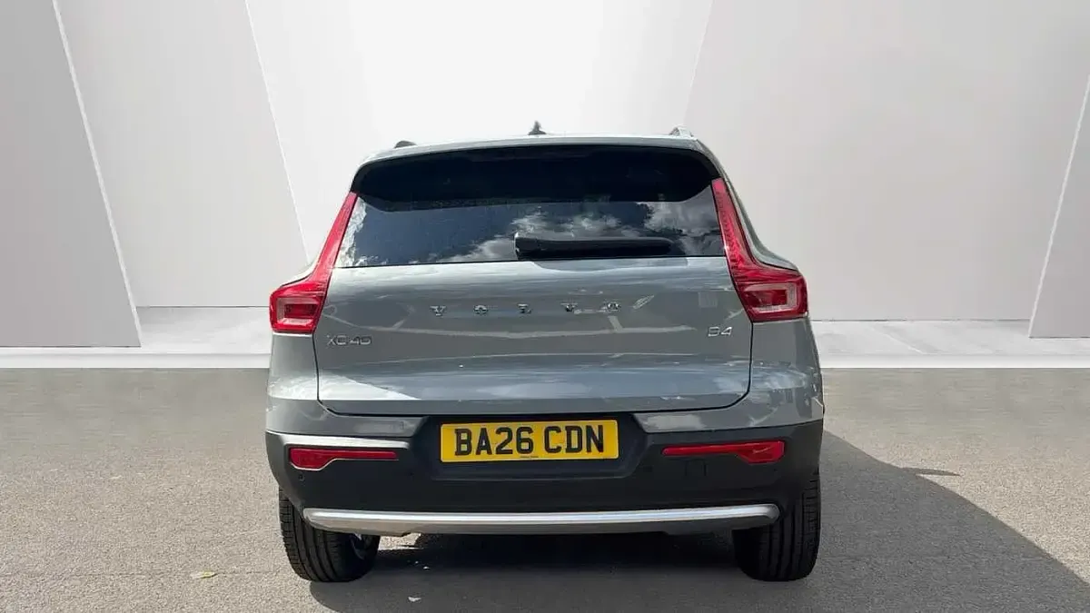 New Volvo XC40 Ultra 2026 Grey SUV
