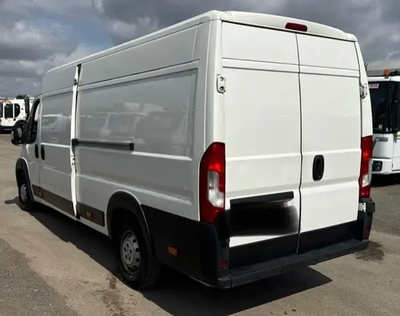 Used Peugeot Boxer 140 HP (102 kW) 2020 White Van