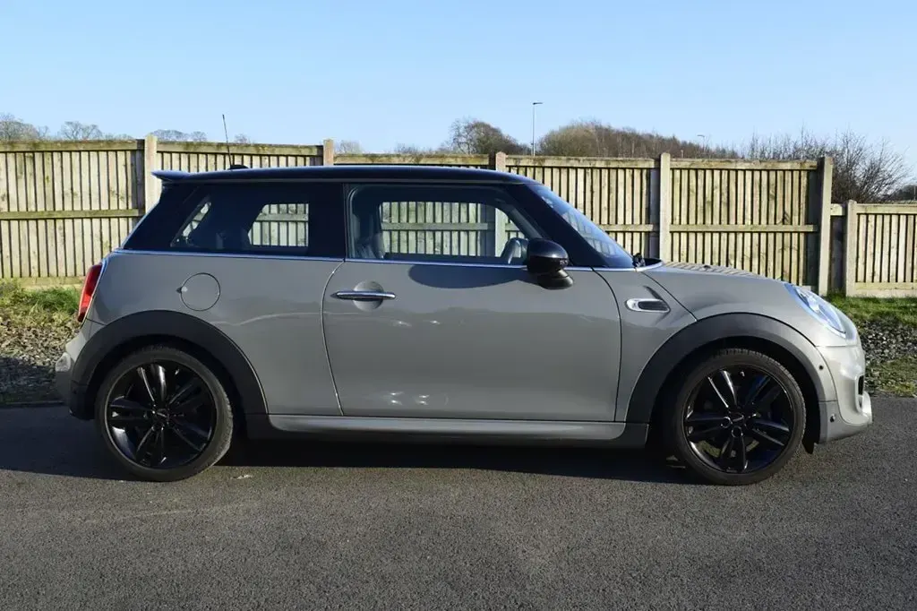 Used Mini Cooper Hatch 136 HP (100 kW) 2019 Grey Hatchback