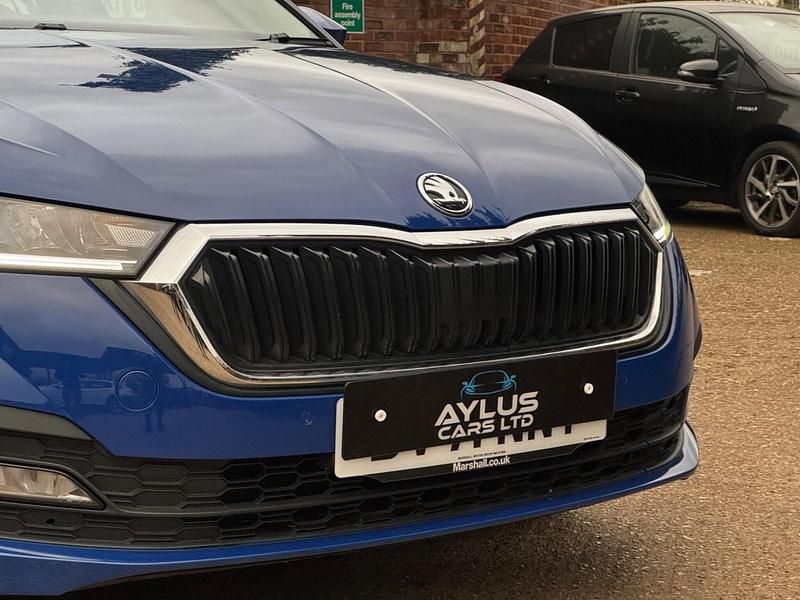 Used Skoda Octavia SE Technology 150 HP (110 kW) 2021 Blue Estate