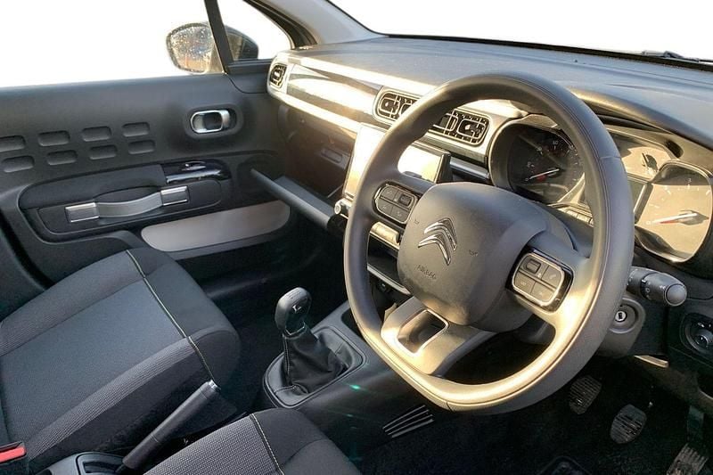 Used Citroën C3 Feel 68 HP (50 kW) 2019 Grey Hatchback