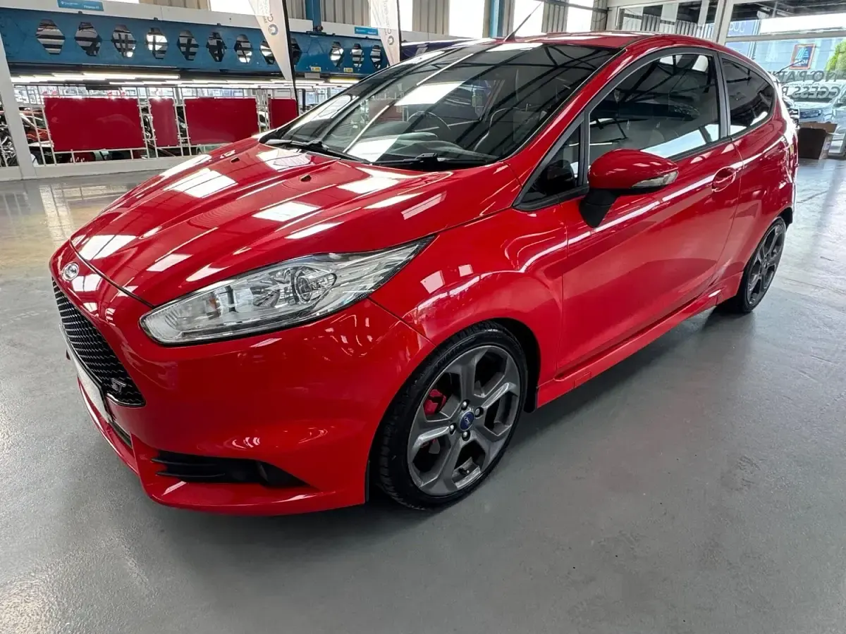 Used Ford Fiesta ST 2015 Red Hatchback