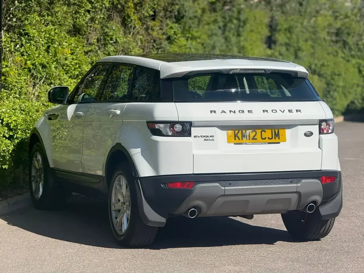 Used Land Rover Range Rover evoque Pure 188 HP (138 kW) 2012 White SUV