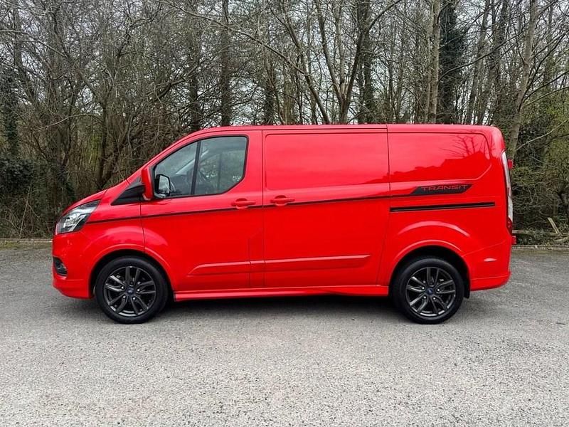 Used Ford Transit Custom Sport 170 HP (125 kW) 2018 Red Van