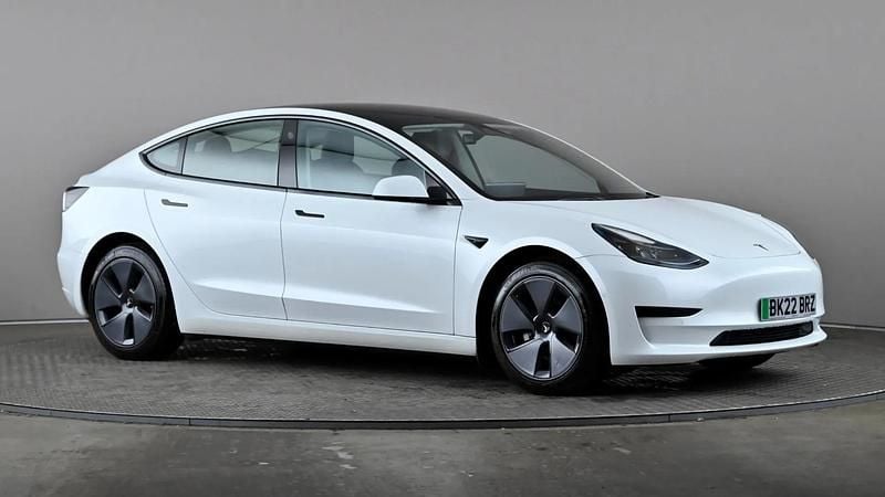 Used Tesla Model 3 Standard Range 180 kW (245 HP) 2022 White Sedan