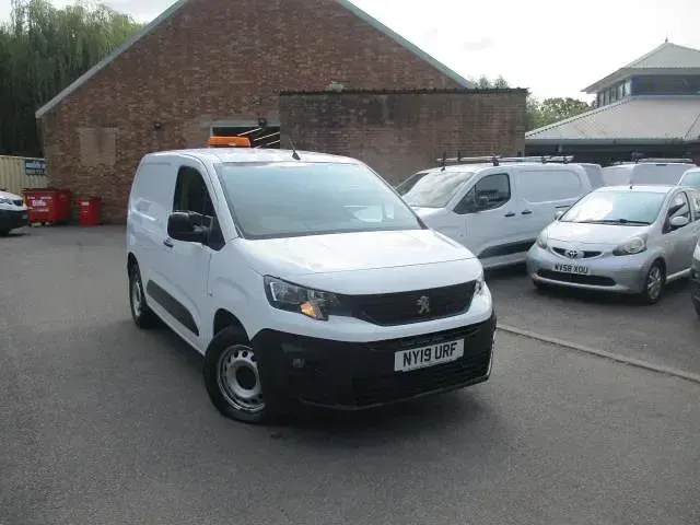 Used Peugeot Partner 2019 White MPV