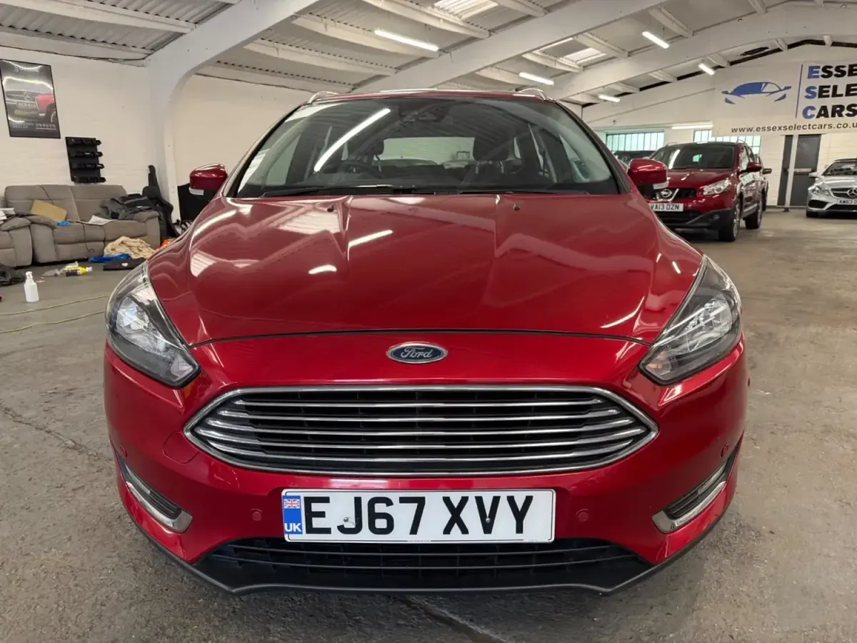 Używany Ford Focus Titanium 125 KM (91 kW) 2017 Czerwony Kombi