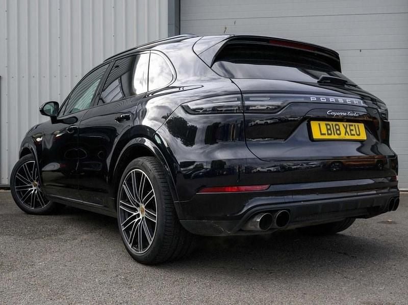 Used Porsche Cayenne Turbo 550 HP (404 kW) 2018 Black SUV