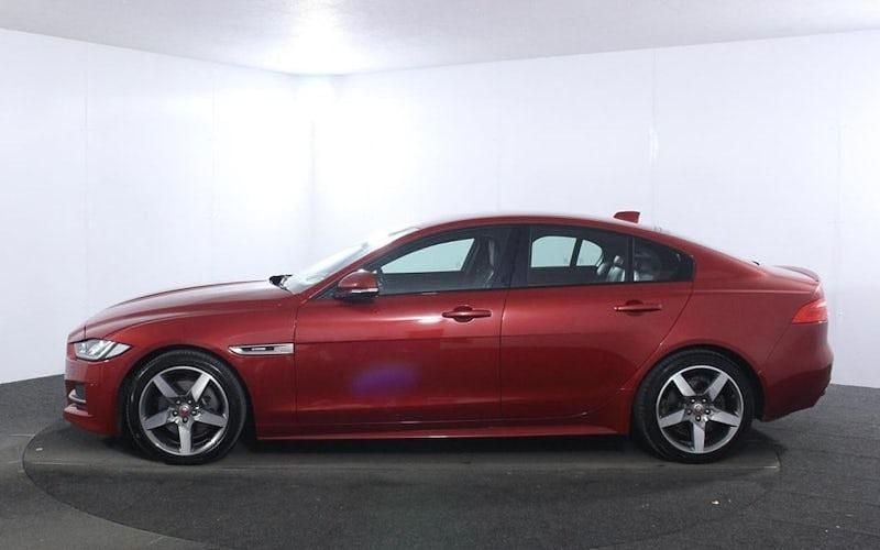 Second-hand Jaguar XE R-Sport 179 CP (131 kW) 2019 Berlinǎ