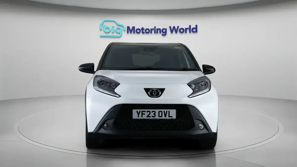 Used Toyota Aygo X 71 HP (52 kW) 2023 White SUV