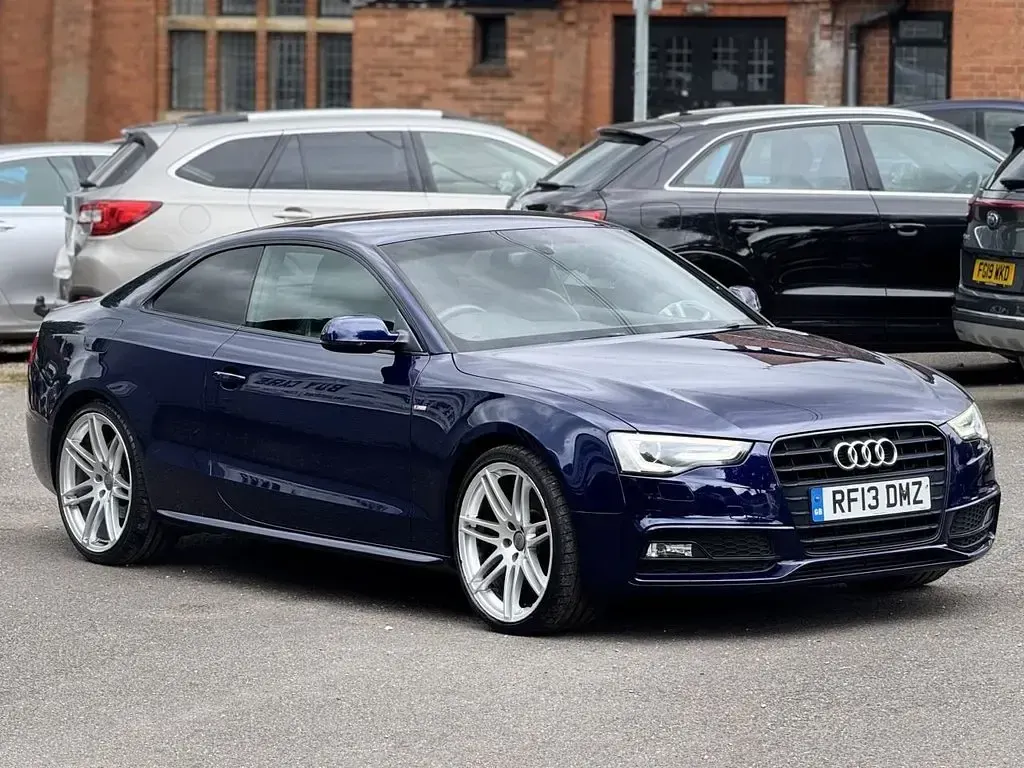 Used Audi A5 Black Edition 170 HP (125 kW) 2013 Blue Coupe