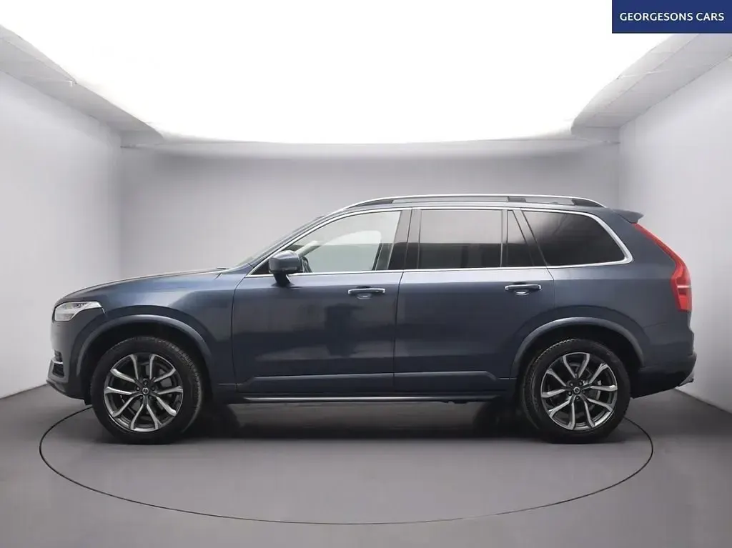 Usado Volvo XC90 Momentum 2018 Azul SUV