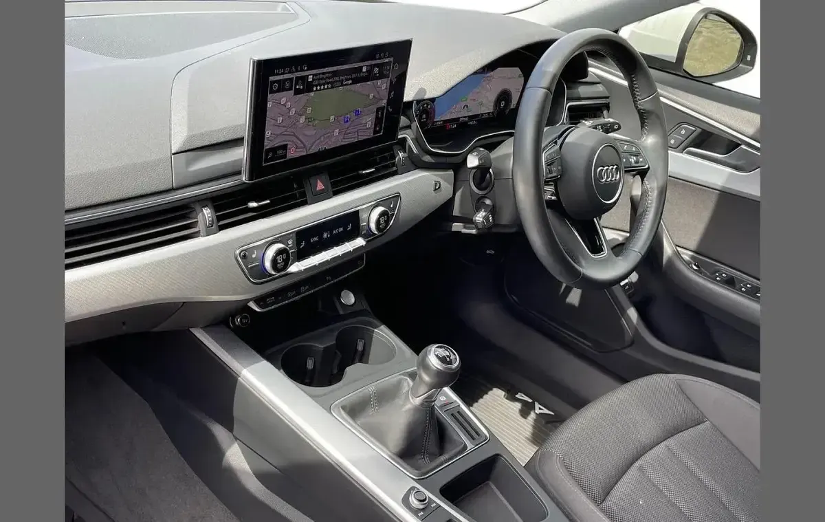 Used Audi A4 Comfort 150 HP (110 kW) 2020 White Estate