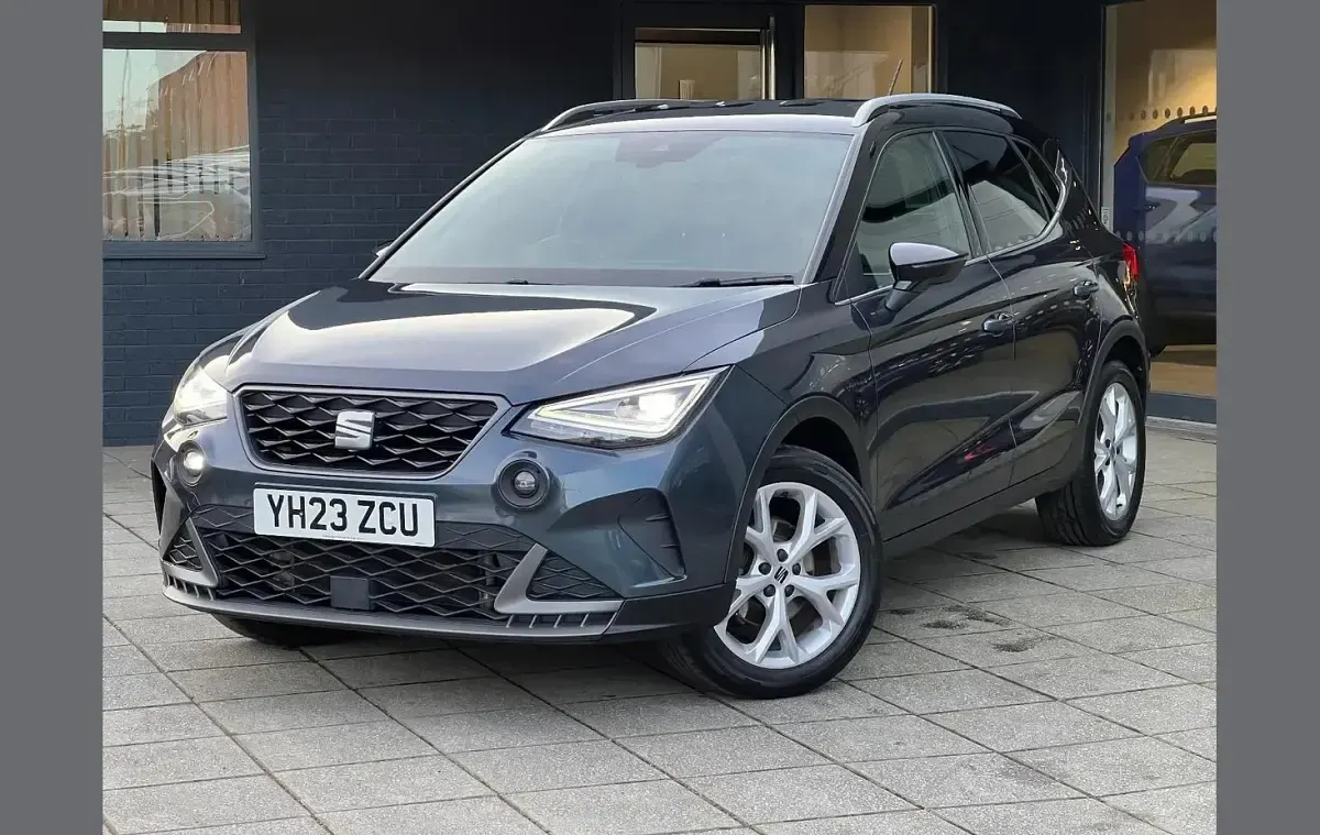 Used Seat Arona FR 108 HP (79 kW) 2023 Grey SUV