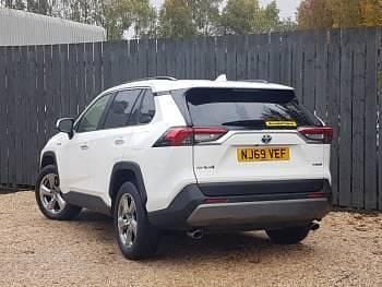 Used Toyota RAV4 Hybrid 218 HP (160 kW) 2019 White SUV