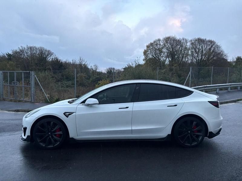 Used Tesla Model 3 Performance 82 kW (112 HP) 2019 White Sedan