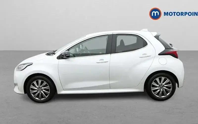 Used Mazda 2 116 HP (85 kW) 2023 White Hatchback