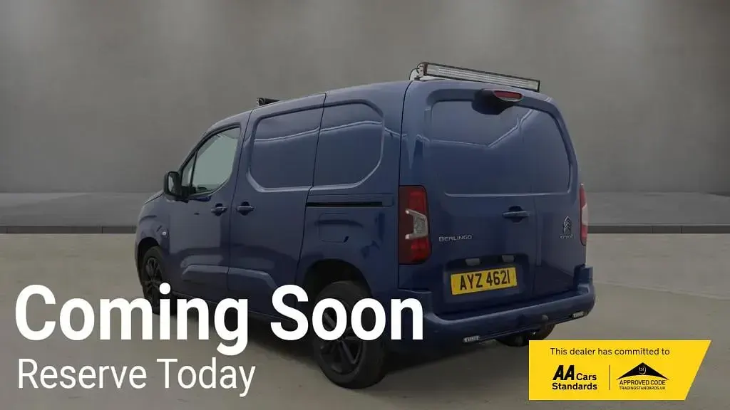 Used Citroën Berlingo Start 130 HP (95 kW) 2020 Blue MPV