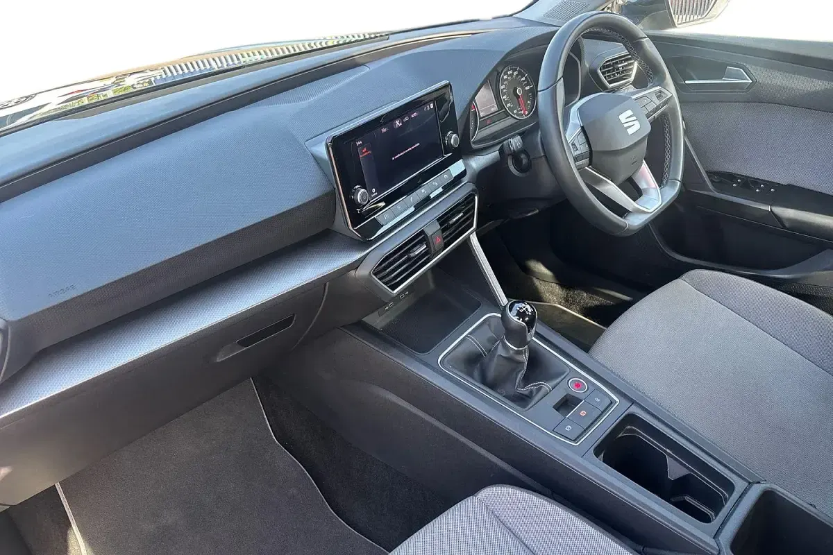 Used Seat Leon SE 130 HP (95 kW) 2023 Grey