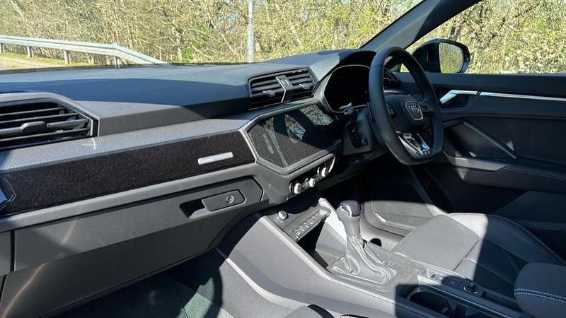 Used Audi Q3 Black Edition 150 HP (110 kW) 2025 Blue SUV