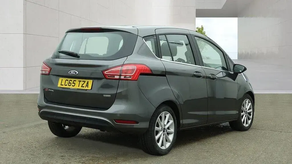 Used Ford B-MAX Titanium 100 HP (73 kW) 2015 Grey MPV