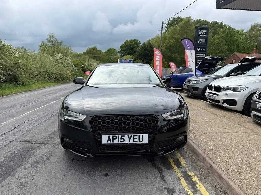 Usado Audi A5 Sportback 177 CV (130 kW) 2015 Negro Utilitario
