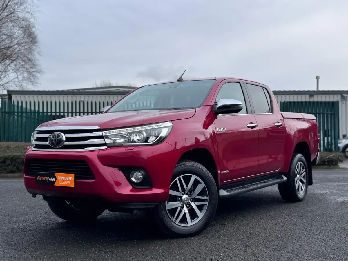 Begagnad Toyota HiLux 150 HK (110 kW) 2018 Röd Pickup