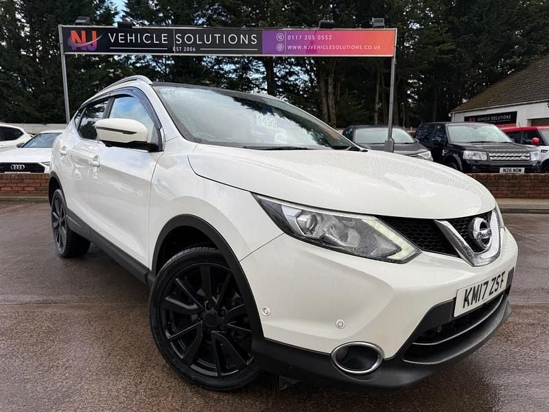 Used Nissan Qashqai Tekna 110 HP (80 kW) 2017 White SUV