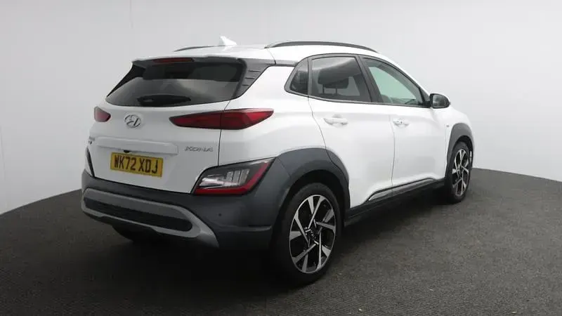 Used Hyundai Kona Premium 120 HP (88 kW) 2022 White SUV