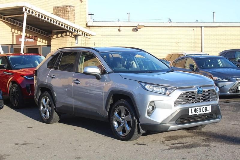 Silver Used 2019 Toyota RAV4 Design Estate | £21,385 (Fair price) - Image 1/4