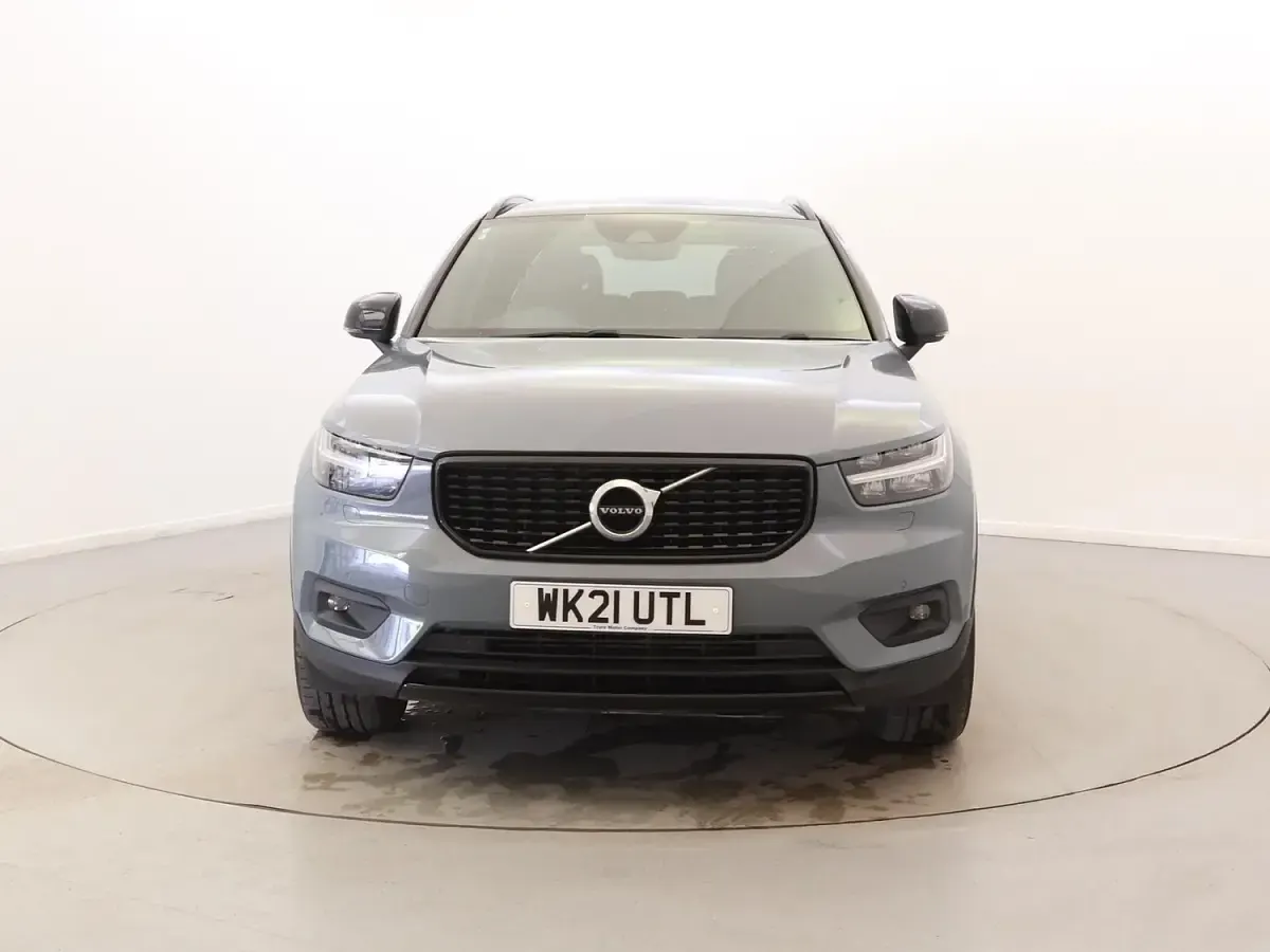 Used Volvo XC40 R-Design 163 HP (119 kW) 2021 Grey SUV