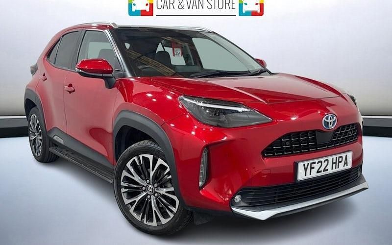 Used 2025 Toyota Yaris Hybrid Estate | £22,189 (Fair price) - Image 1/4