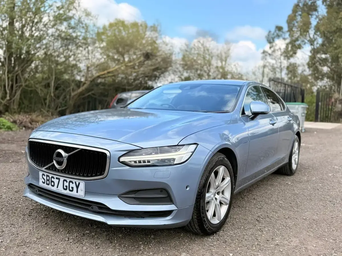 Used Volvo S90 Momentum 2017 Blue Sedan