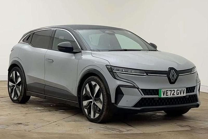 Used Renault Megane E-Tech Techno 160 kW (218 HP) 2022 Grey/black Hatchback