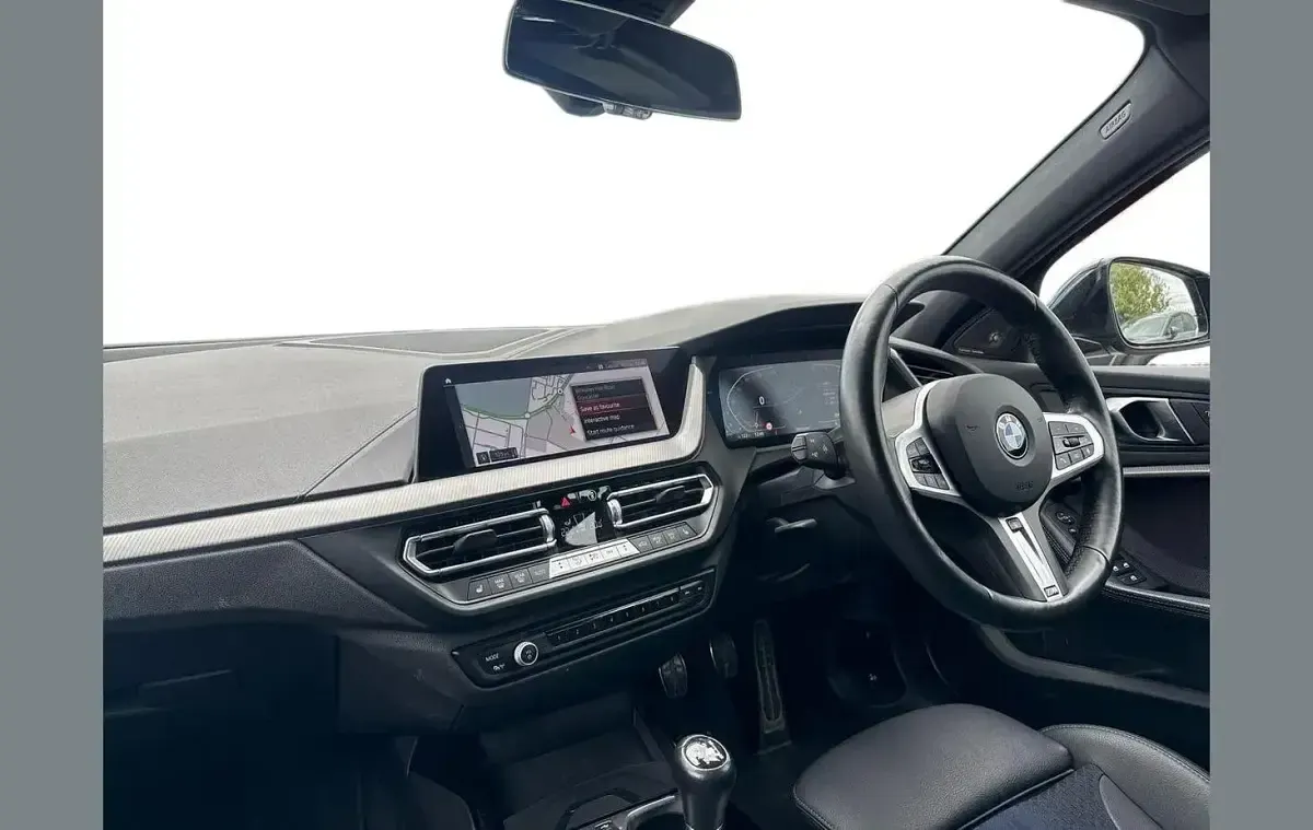 Usado BMW 116 M Sport 113 CV (83 kW) 2024 Negro Utilitario