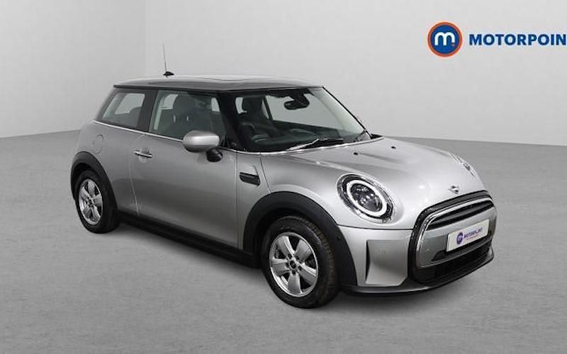 Begagnad Mini Cooper Classic 136 HK (100 kW) 2022 Halvkombi