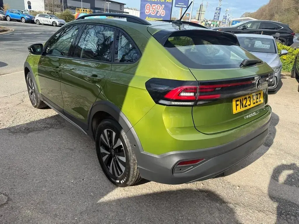 Second-hand VW Taigo S 95 CP (69 kW) 2023 Verde SUV