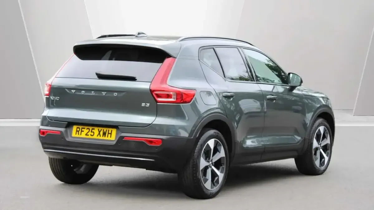 Used Volvo XC40 Plus 163 HP (119 kW) 2026 SUV