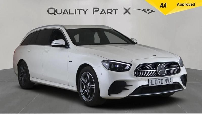 Used Mercedes E300 AMG line 2020 White Estate