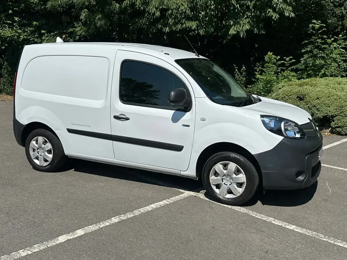 Used Renault Kangoo Business 44 kW (60 HP) 2020 White MPV