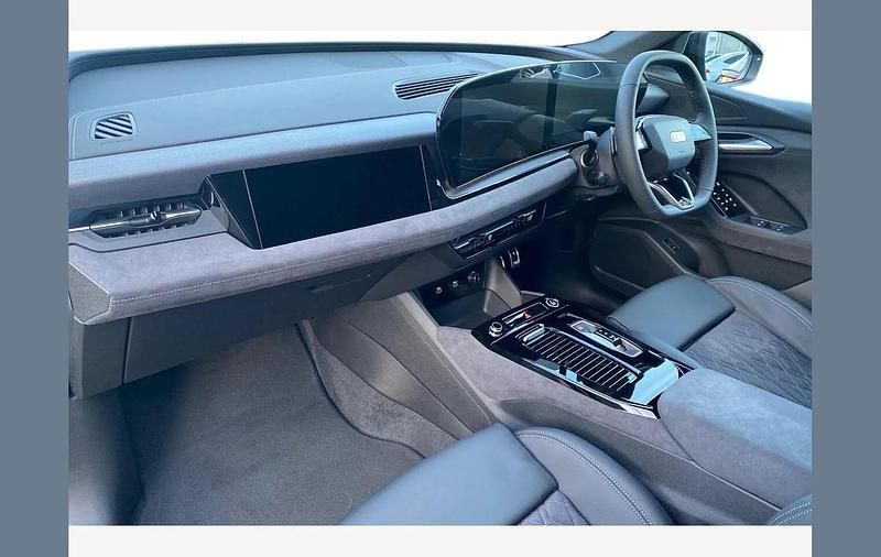 New Audi Q6 e-tron Performance 225 kW (306 HP) 2026 Blue SUV