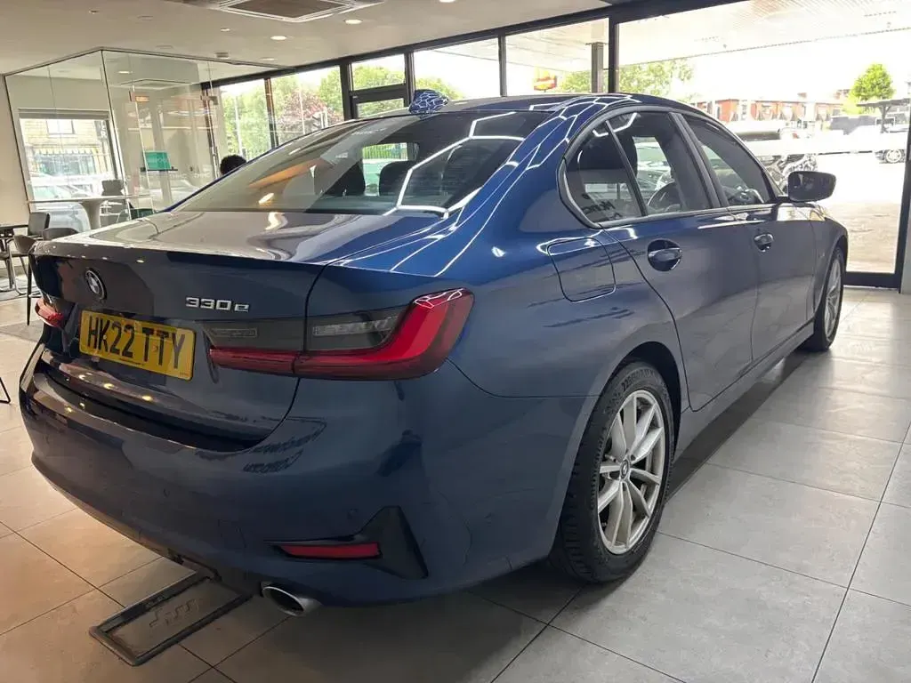 Used BMW 330e Comfort Edition 292 HP (214 kW) 2022 Blue Sedan
