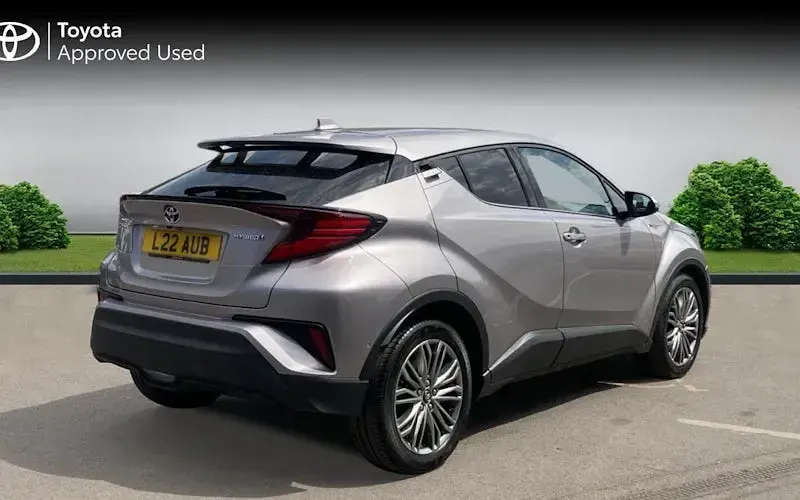 Used Toyota C-HR 122 HP (89 kW) 2022 Silver SUV