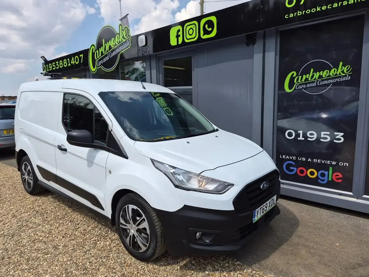 Used Ford Transit 100 HP (73 kW) 2019 White Van