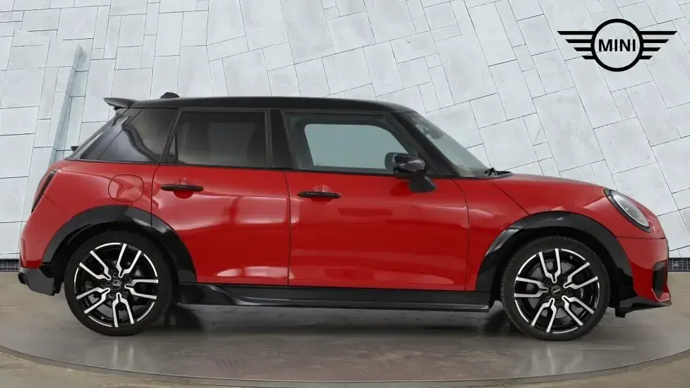 Used Mini Cooper S Hatch 201 HP (147 kW) 2024 Red Hatchback