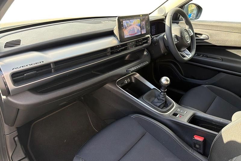 Used Jeep Avenger Summit 100 HP (73 kW) 2025 Beige SUV